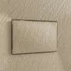 Superficie con effetto pietra e texture antiscivolo del piatto doccia Agorà