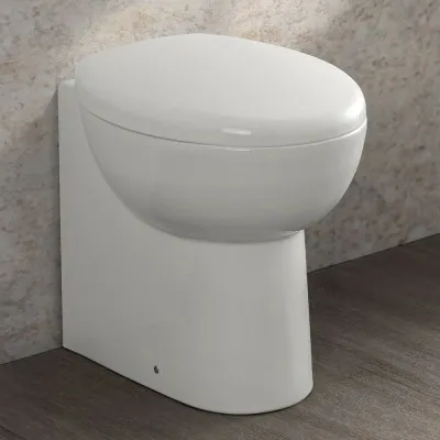 Wc filomuro bianco lucido con brida e scarico universale linea Cipro