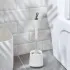 Portascopino da appoggio bianco e grigio con setole in silicone 