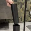 Dettaglio 3 Piantana porta rotolo e scopino da appoggio in acciaio nero opaco Fusion